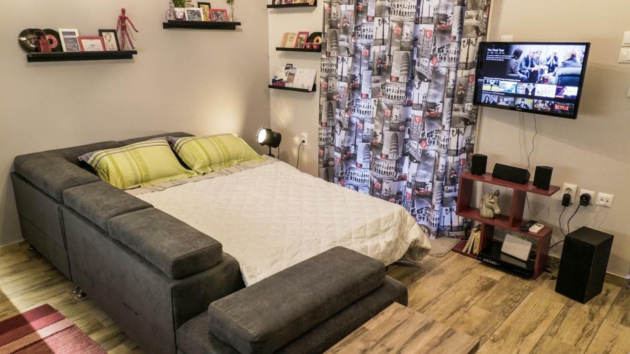 D16-Cosy Downtown Apartment Атина Екстериор снимка