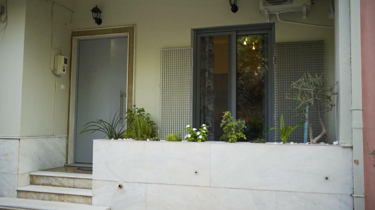 D16-Cosy Downtown Apartment Атина Екстериор снимка