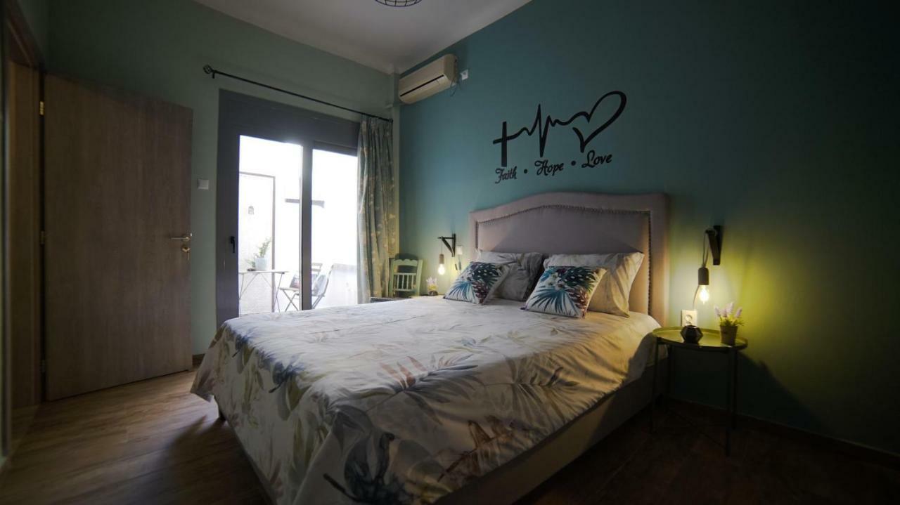 D16-Cosy Downtown Apartment Атина Екстериор снимка