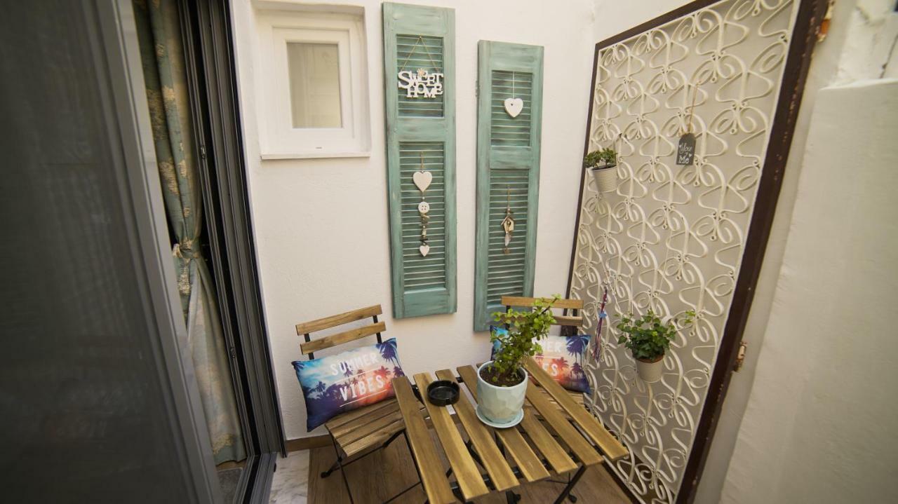 D16-Cosy Downtown Apartment Атина Екстериор снимка