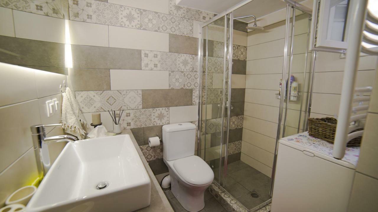 D16-Cosy Downtown Apartment Атина Екстериор снимка