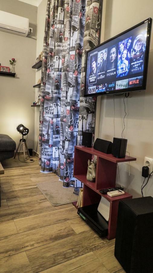 D16-Cosy Downtown Apartment Атина Екстериор снимка